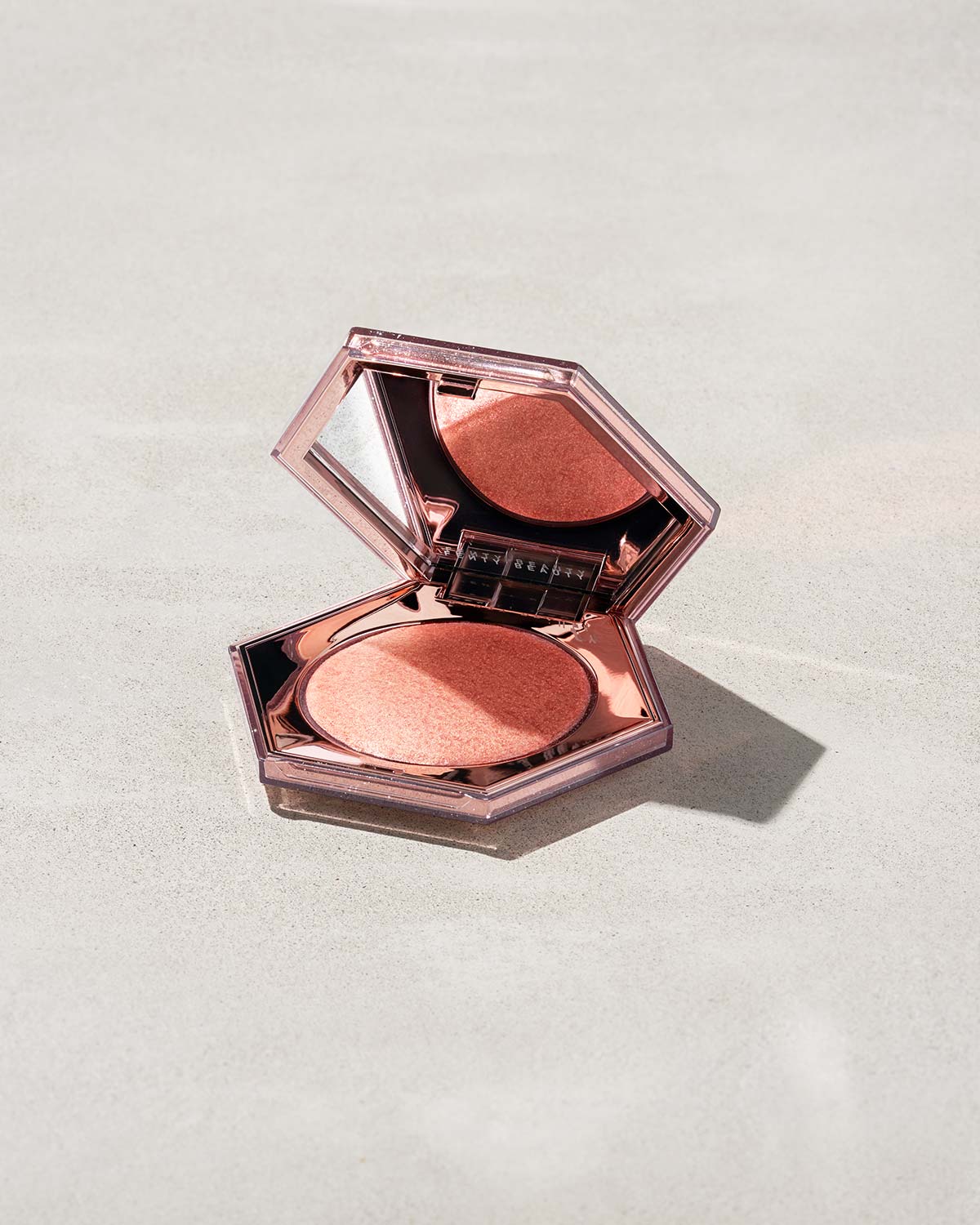 FENTY BEAUTY Diamond Bomb All-Over Diamond Veil - Rose Rave