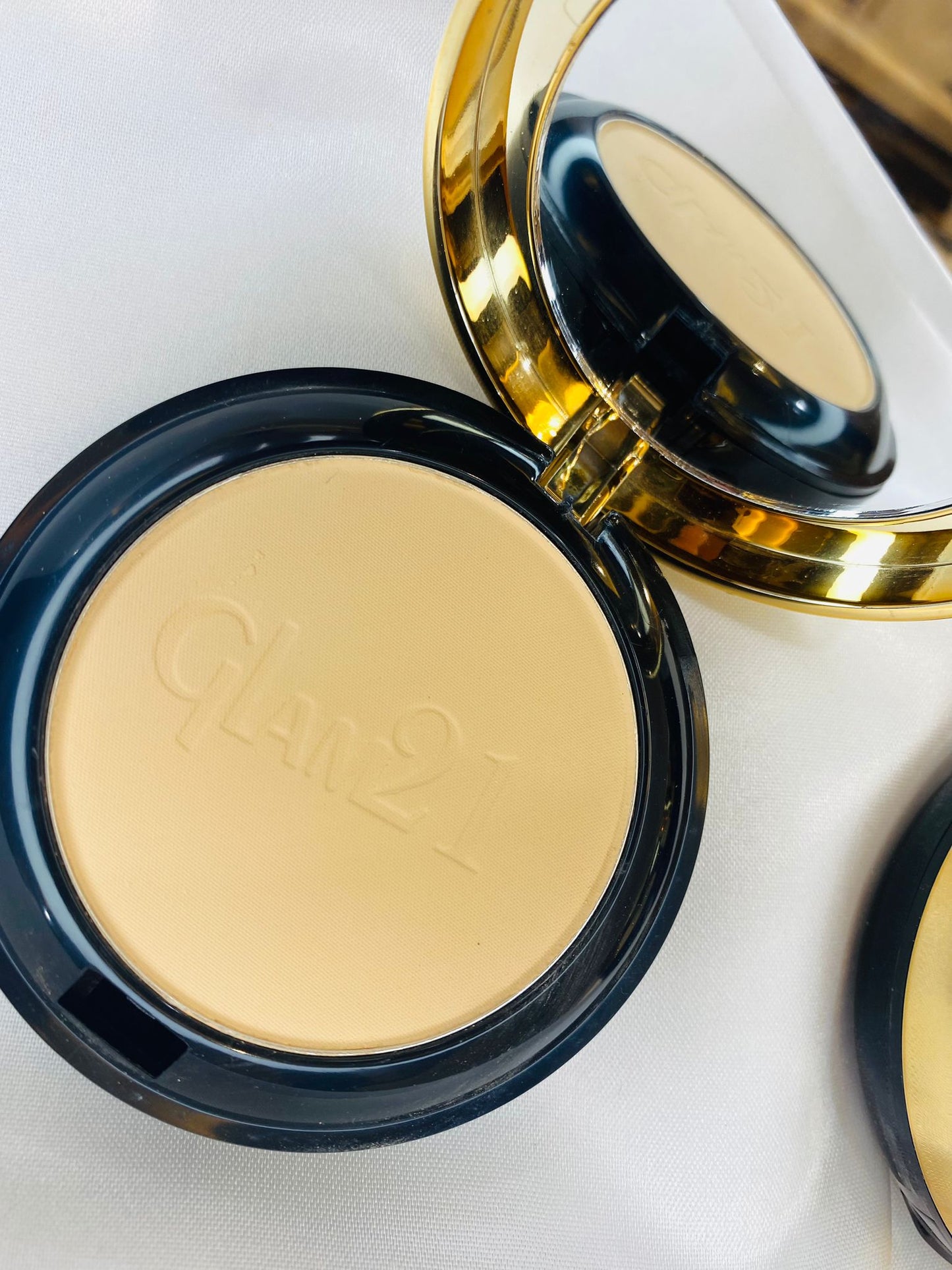 Glam21 2 In 1 HD Compact Powder