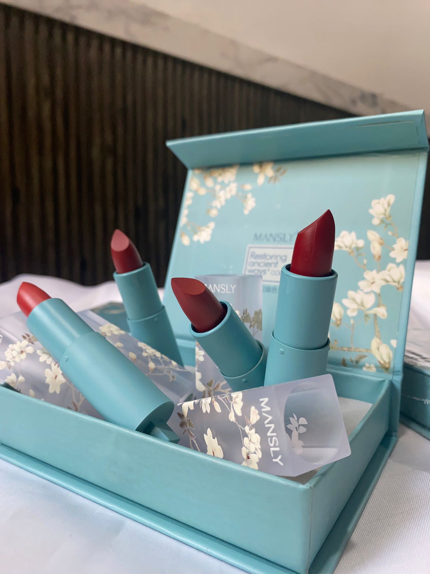 MANSLY 4 in 1 Lipstick Set Long-lasting Velvet Matte Lipstick