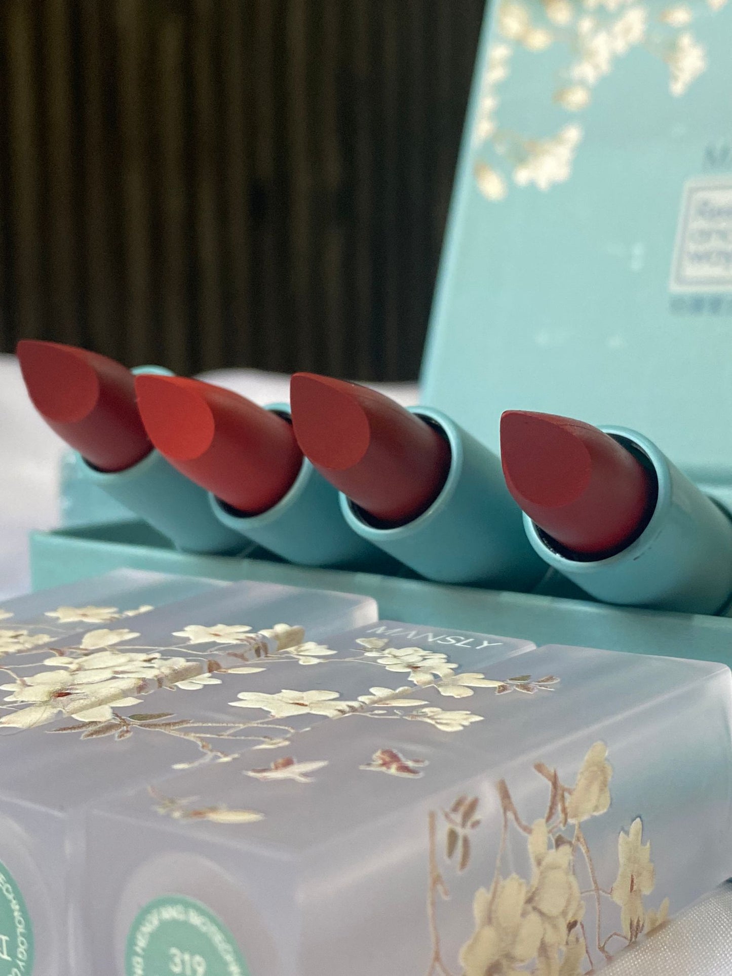 MANSLY 4 in 1 Lipstick Set Long-lasting Velvet Matte Lipstick