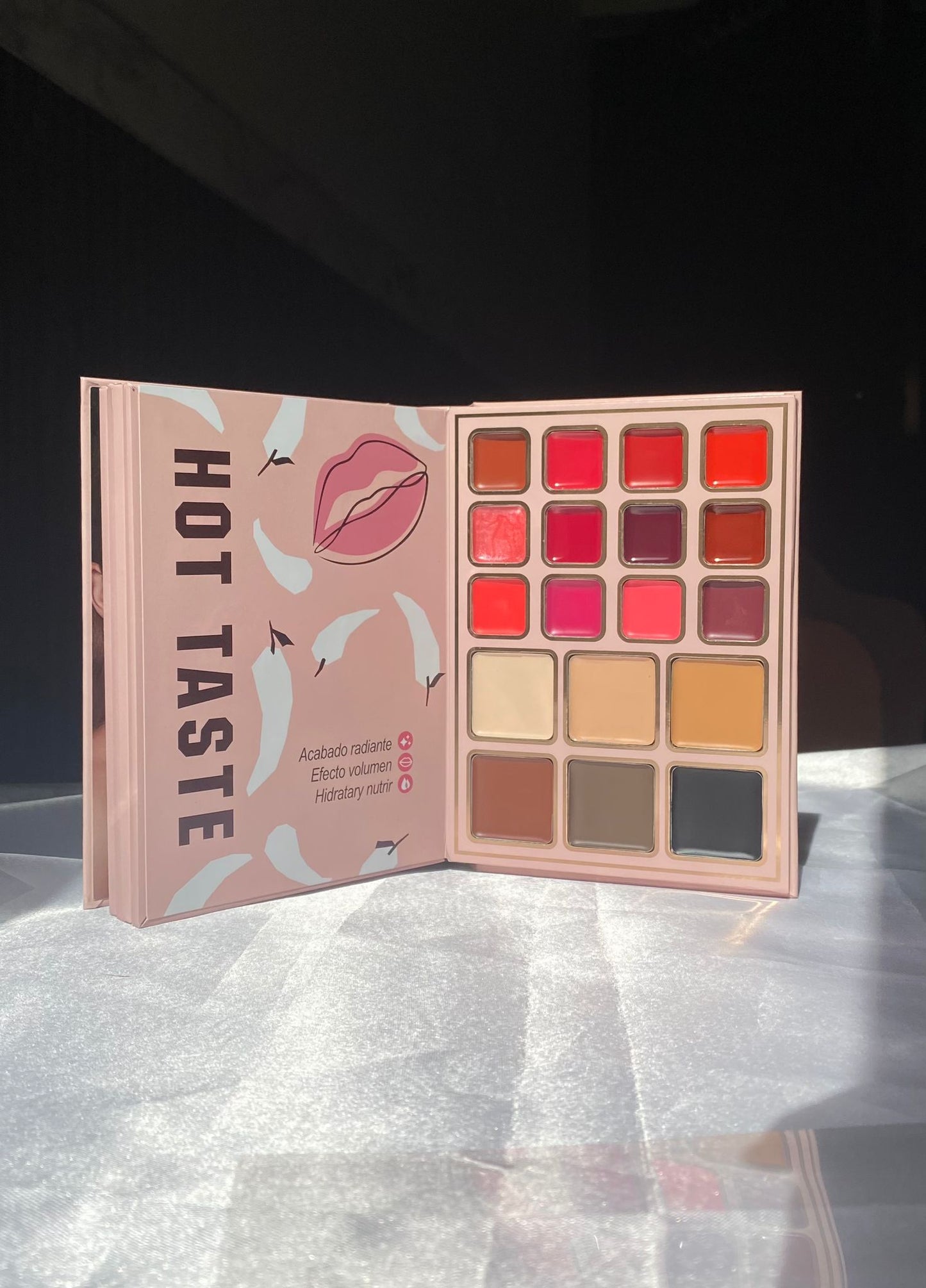 IGOODCO VIRAL MAKEUP BOOK - 5 PAGE