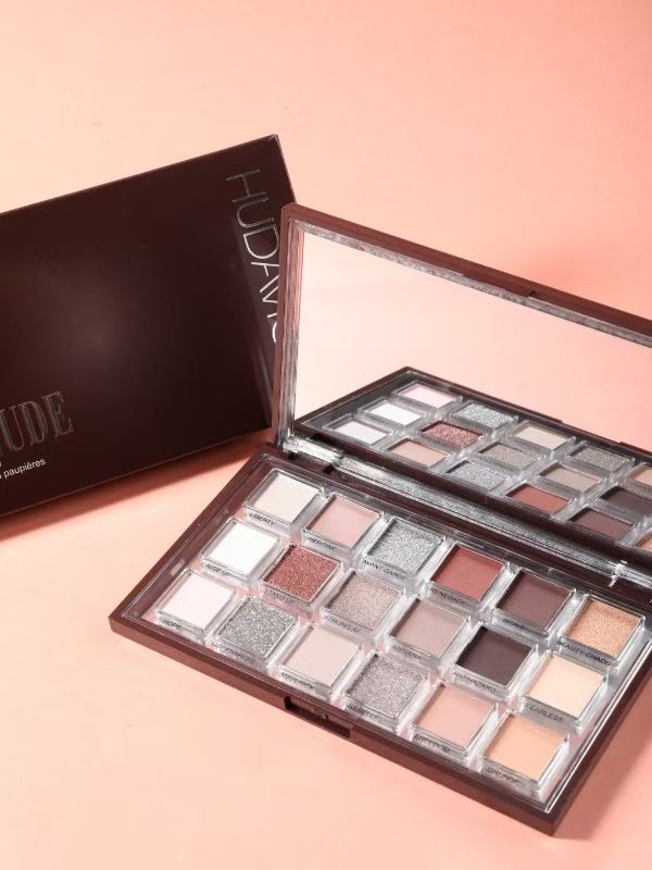 HUDAMOJI ICY NUDE EYESHADOW inspiration from HUDABEAUTY