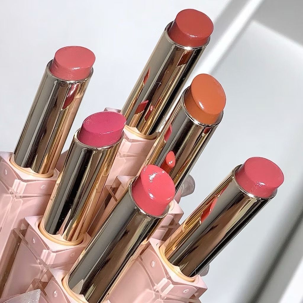 Gege Bear Light and Smooth Water Gloss Lipstick