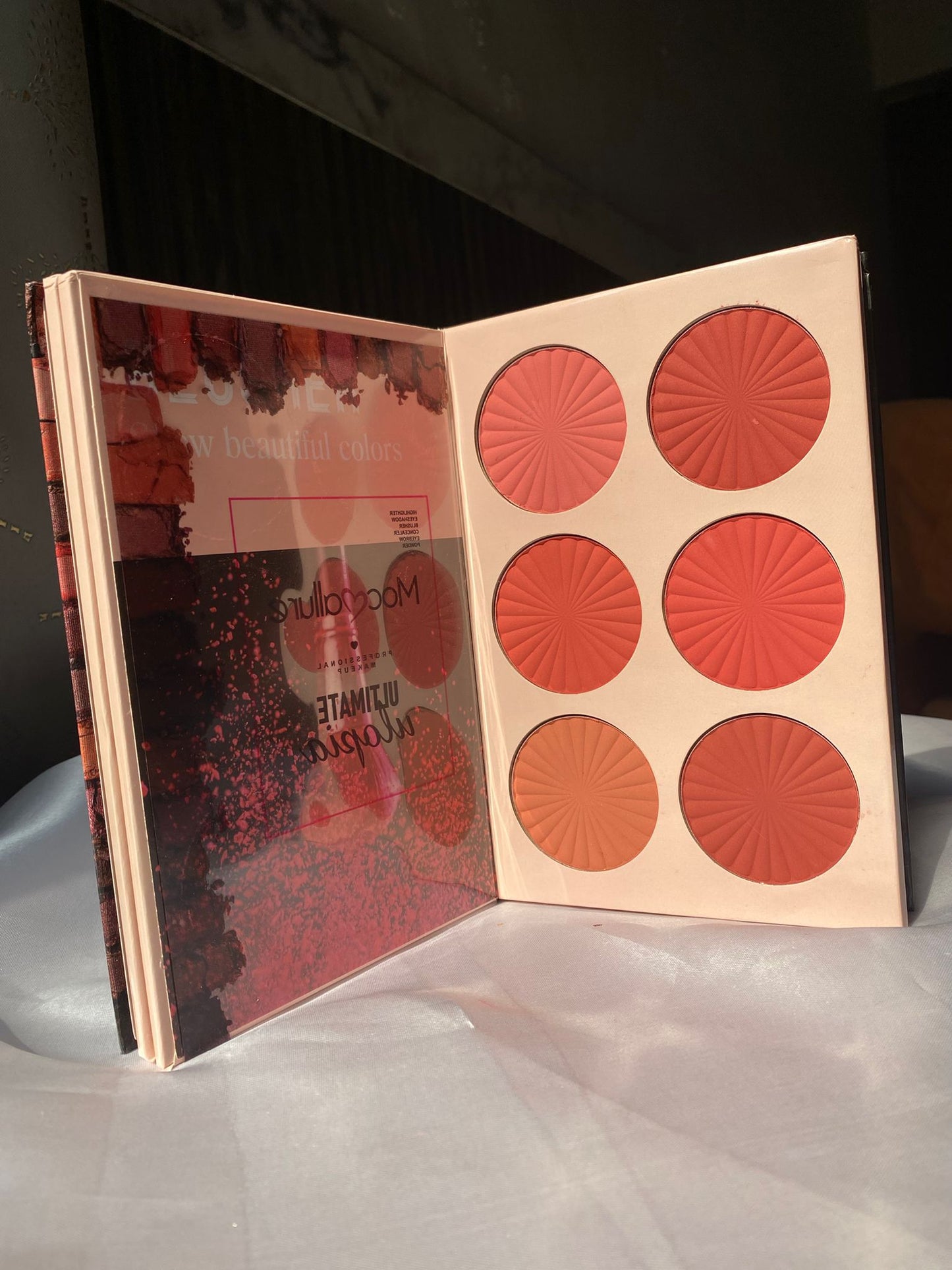 Mocallure Ultimate Utopia Makeup Book